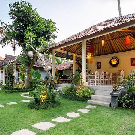 Utama Villas Beach Front Candidasa Esterno foto