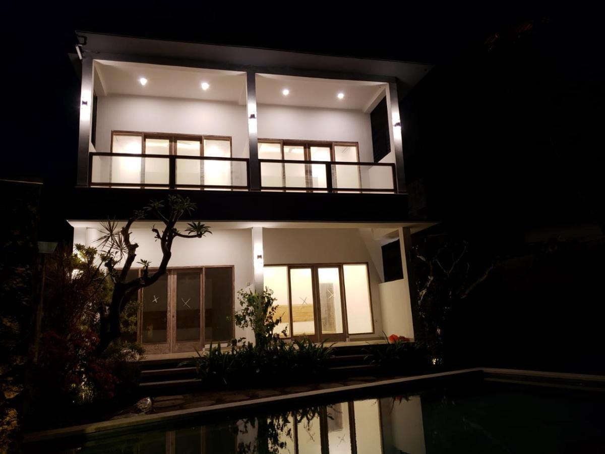 Utama Villas Beach Front Candidasa Esterno foto