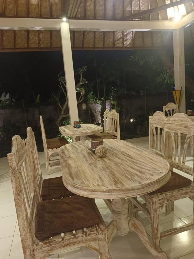 Utama Villas Beach Front Candidasa Esterno foto