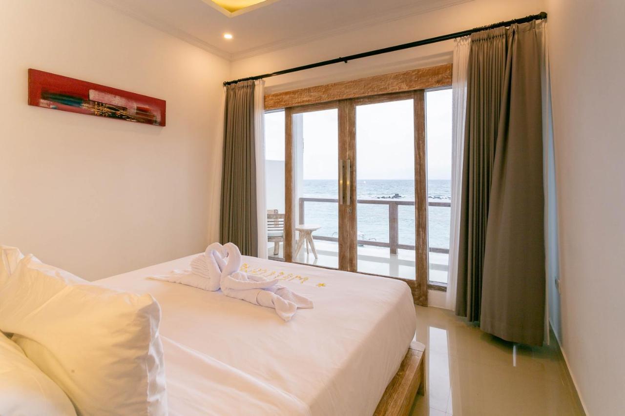 Utama Villas Beach Front Candidasa Esterno foto