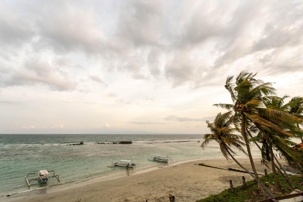 Utama Villas Beach Front Candidasa Esterno foto