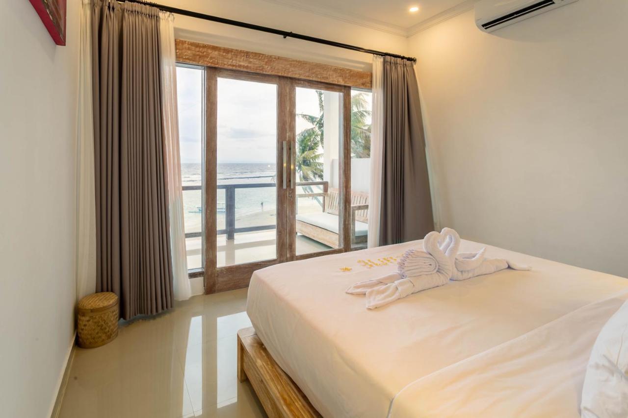 Utama Villas Beach Front Candidasa Esterno foto