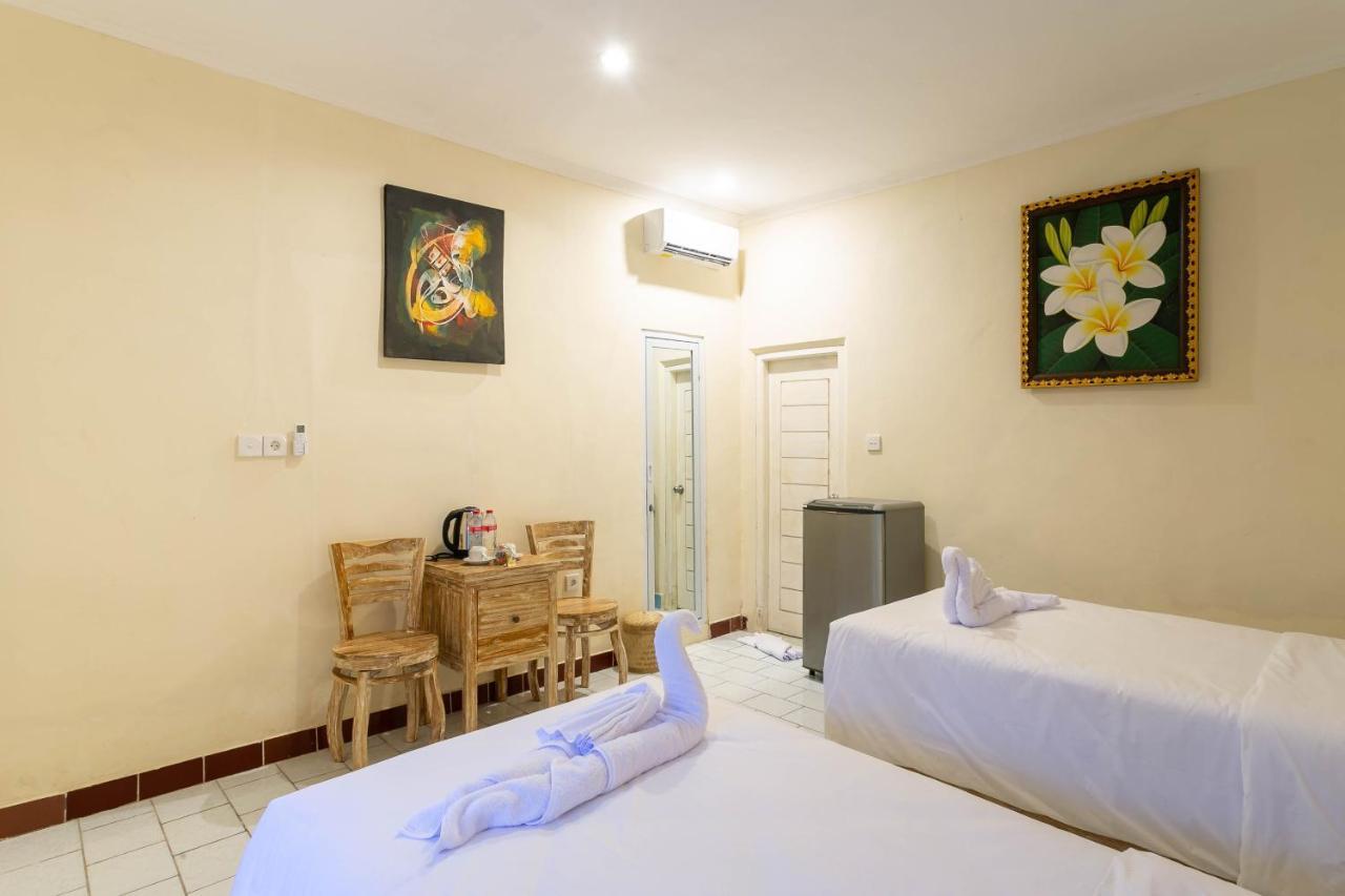 Utama Villas Beach Front Candidasa Esterno foto