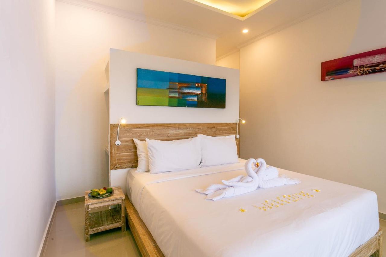 Utama Villas Beach Front Candidasa Esterno foto