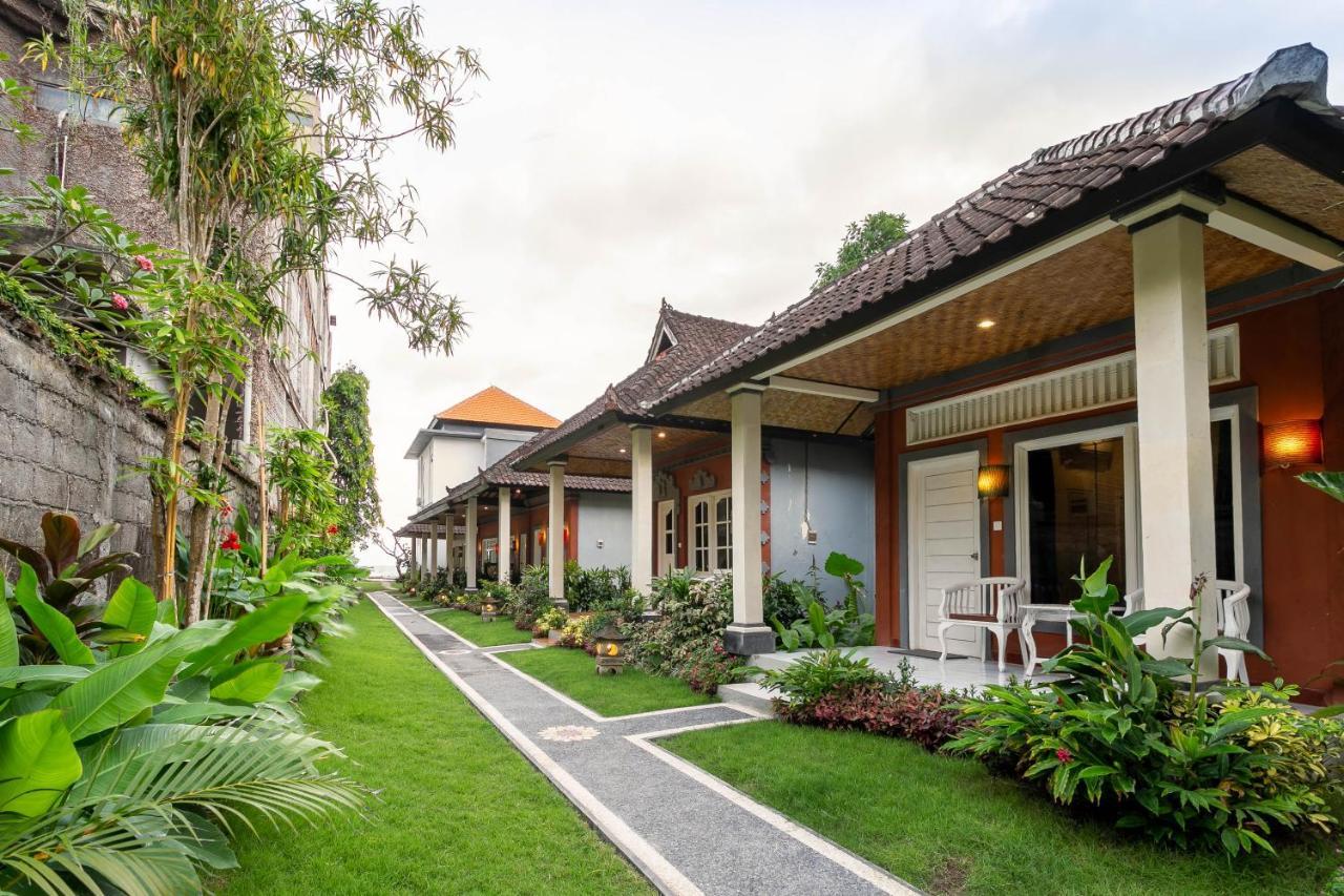 Utama Villas Beach Front Candidasa Esterno foto